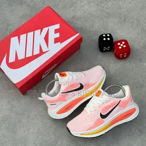High Quality Nike Air Zoom Vomero 18 Runner Luxury Sneakers