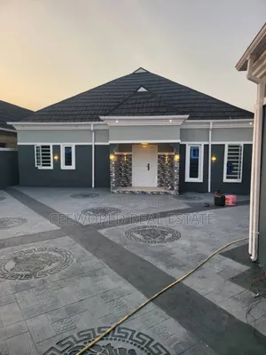 4bdrm Apartment in Akuru Estate Elebu, Akala Express for sale
