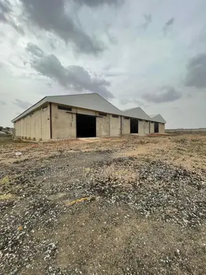 Warehouse to Let
