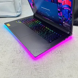 Laptop Asus 32GB Intel Core Ultra 9 SSD 4T