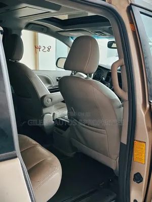 Toyota Sienna XLE 8 Passenger 2012