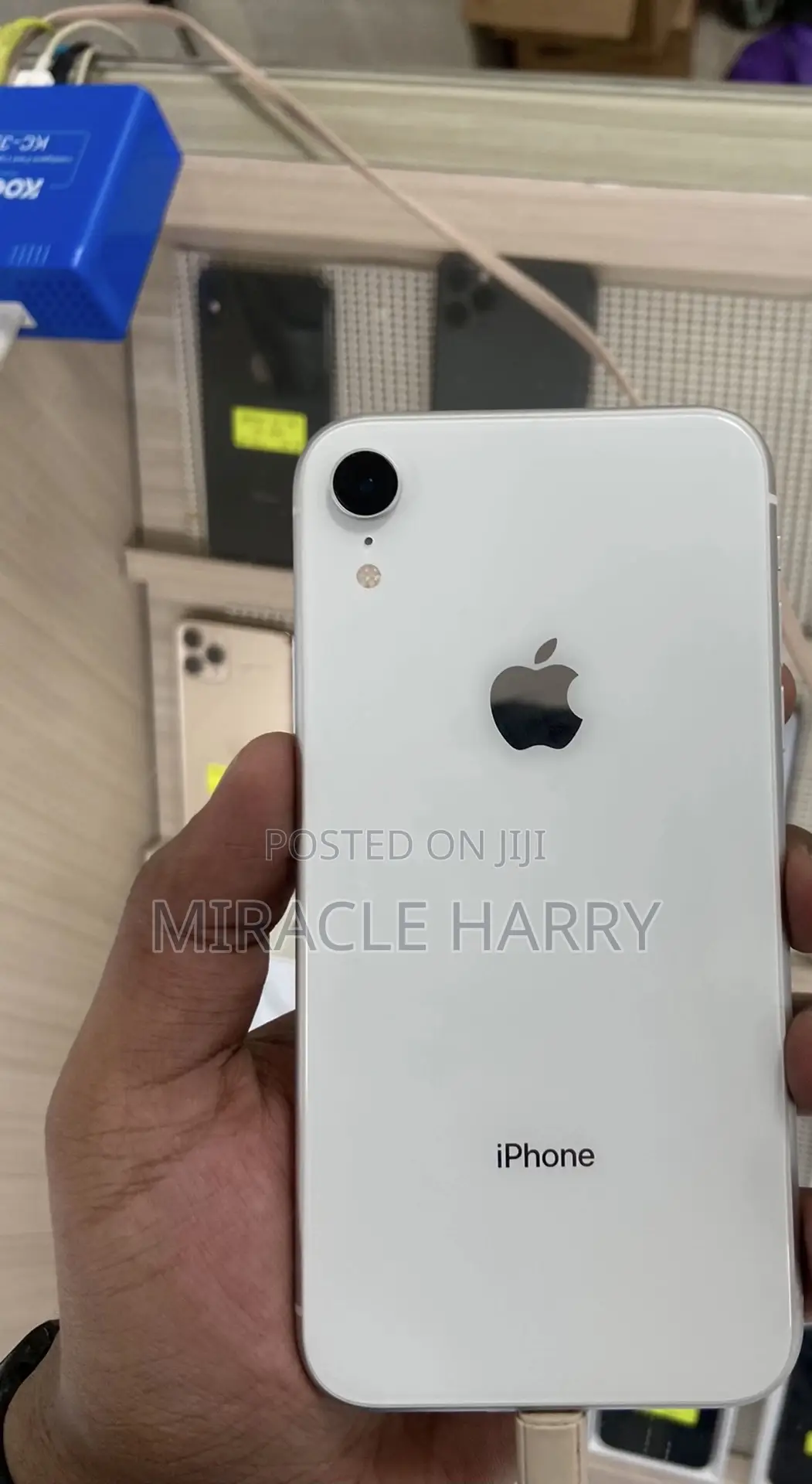 Apple iPhone XR 64 GB White