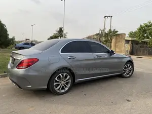 Mercedes-Benz C300 Luxury 4dr AWD 4Matic Sedan (2.0L 4cyl 7A) 2015 Gray