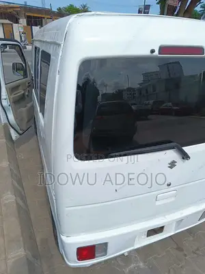 Suzuki Every 2010 White