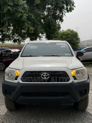 Toyota Tacoma PreRunner V6 4dr Access Cab 6.1 ft. SB (4.0L 6cyl 5A)
