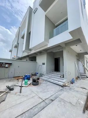 5bdrm Townhouse/Terrace in Lekki Phase 1 for sale