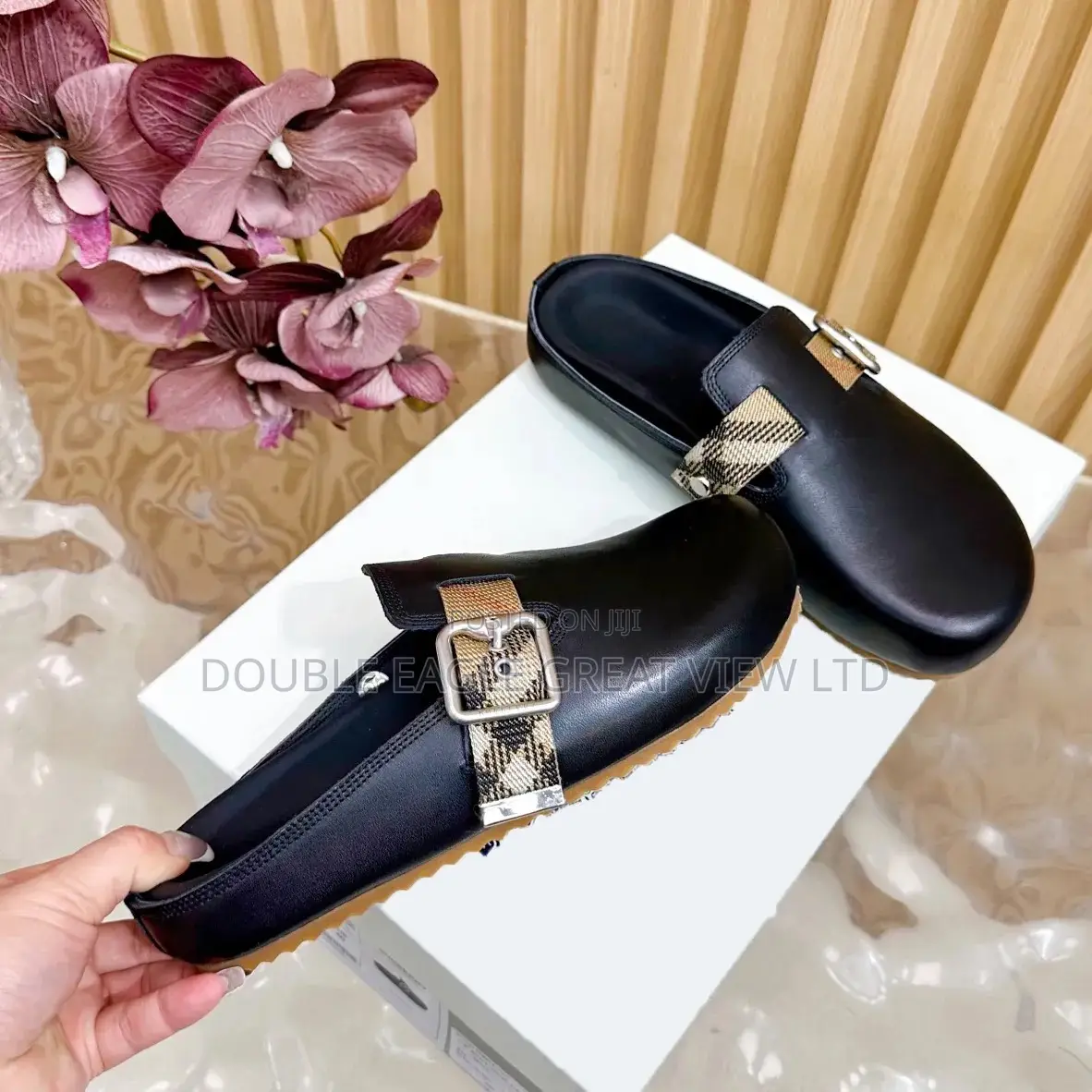 Burberry Clogs
