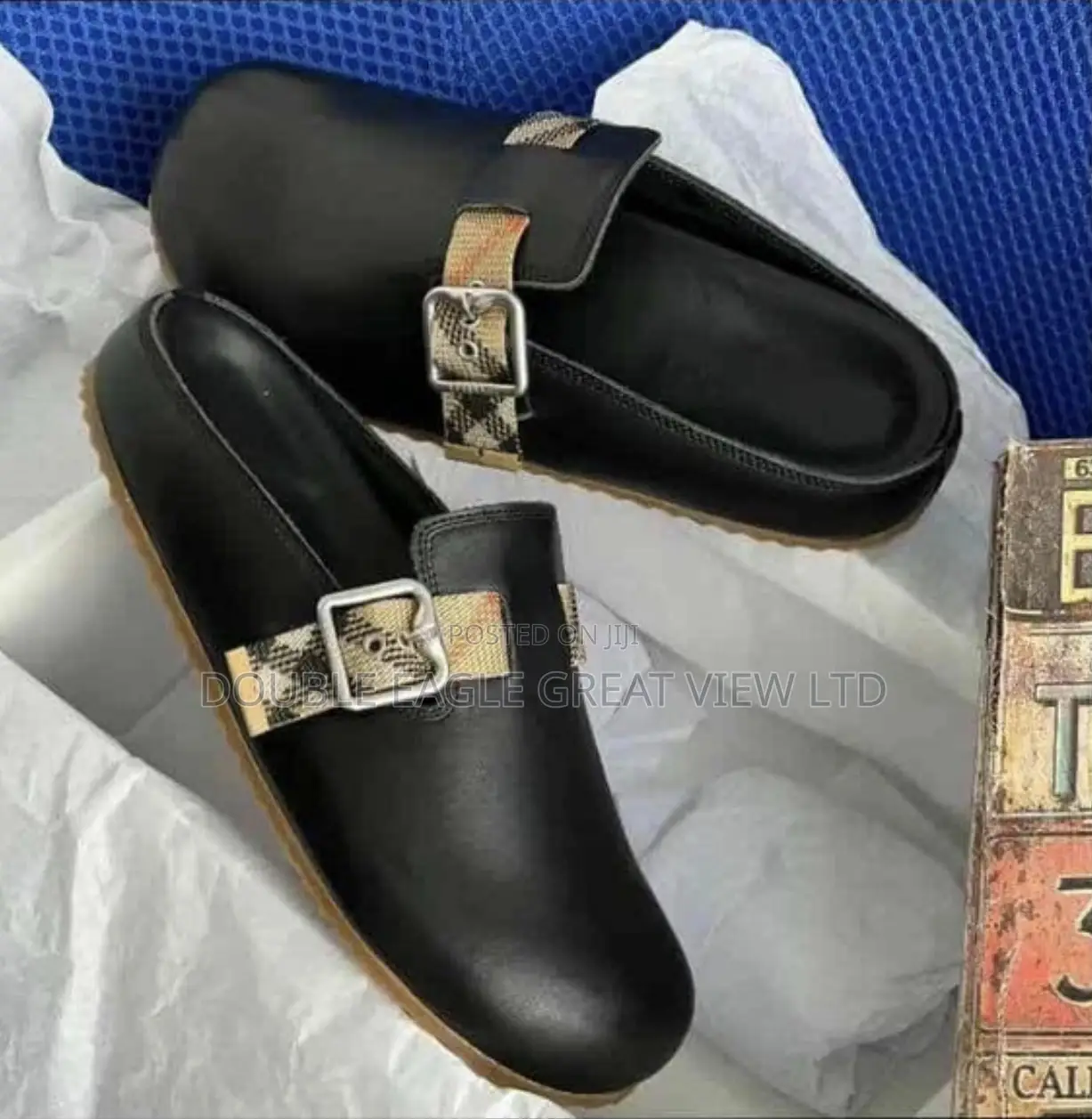 Burberry Clogs