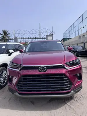 Toyota Highlander Platinum AWD 2024 Red