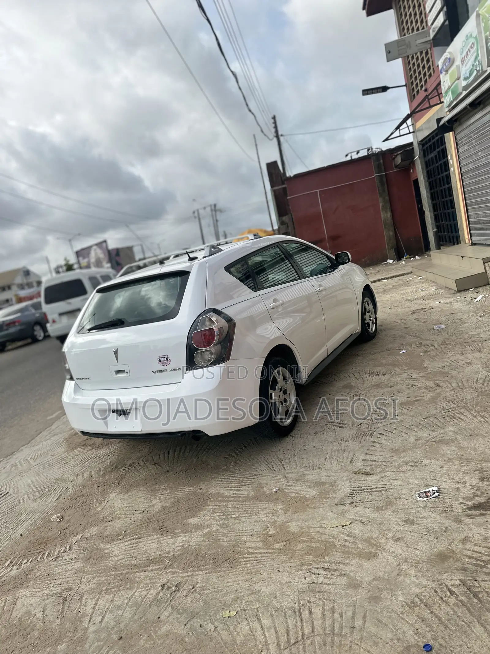 Pontiac Vibe 2009 White