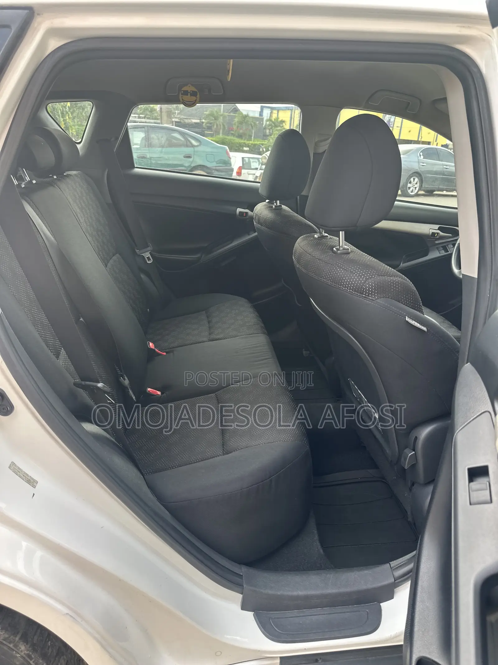 Pontiac Vibe 2009 White