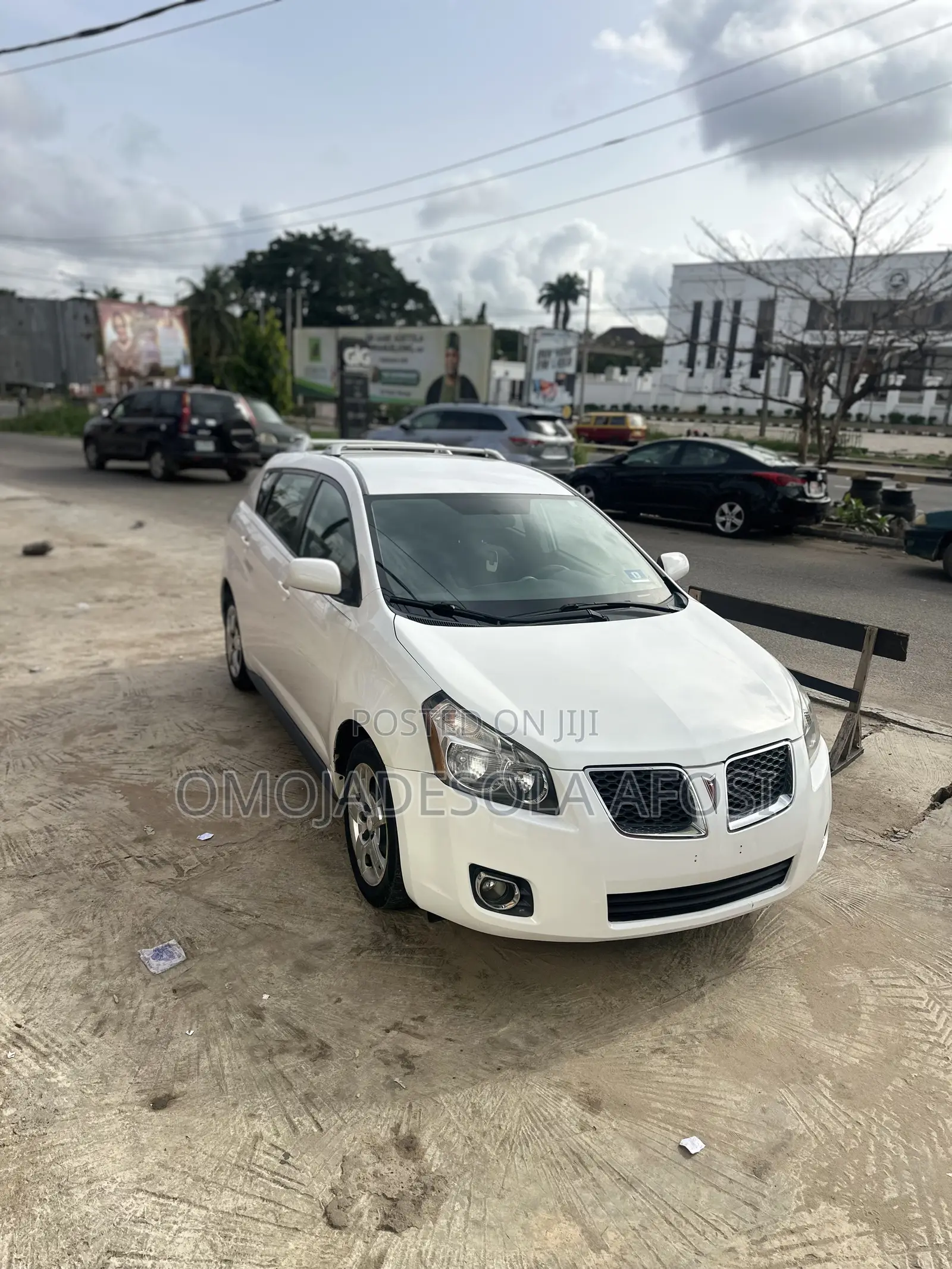 Pontiac Vibe 2009 White