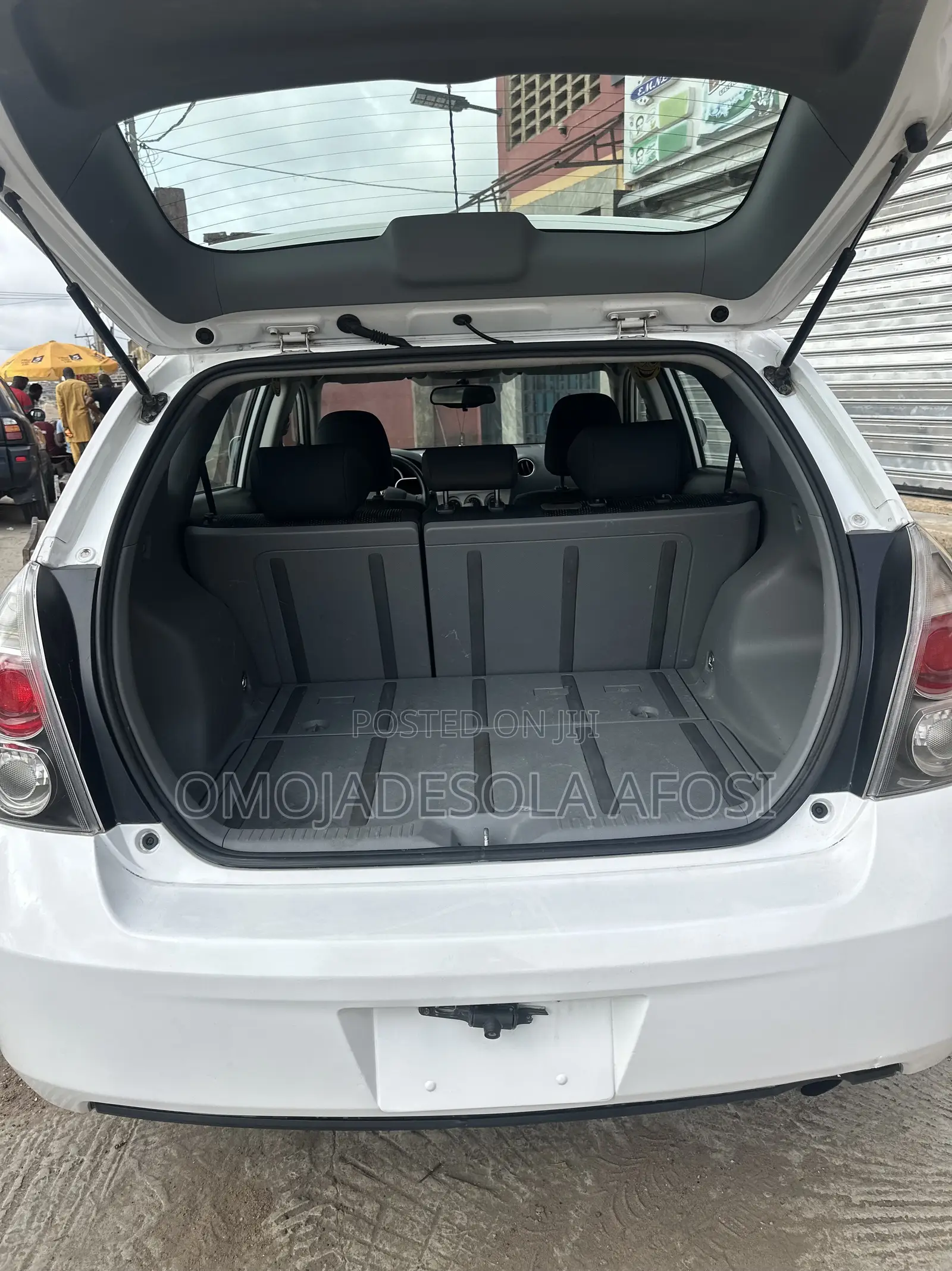 Pontiac Vibe 2009 White