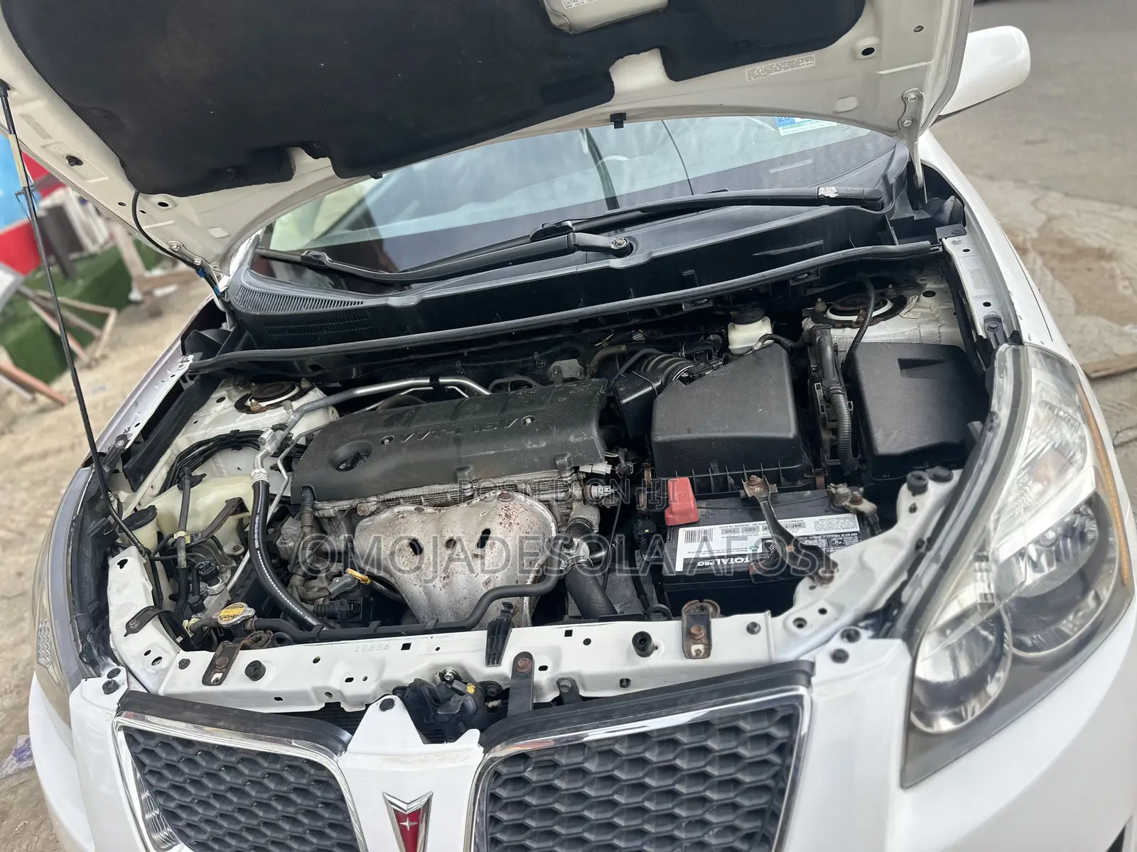 Pontiac Vibe 2009 White