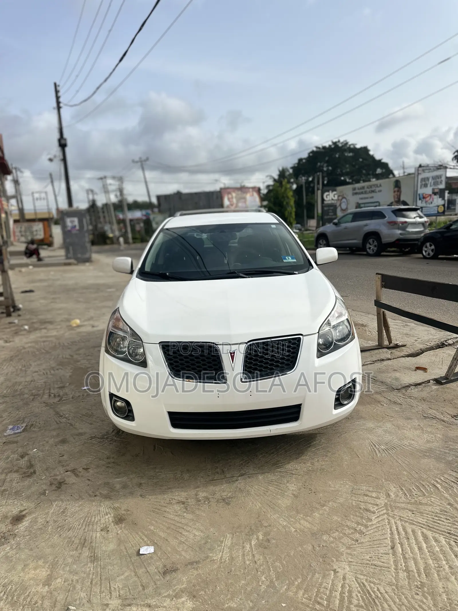 Pontiac Vibe 2009 White