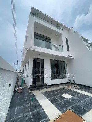 4bdrm Duplex in Chevron for sale