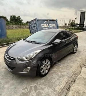 Hyundai Elantra Limited Sedan FWD (1.8L 4cyl 6A) 2013 Gray