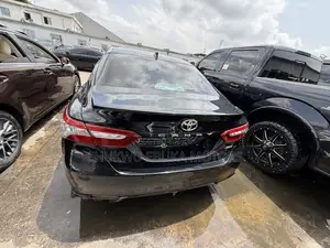 Toyota Camry XSE FWD (2.5L 4cyl 8AM) 2018 Black