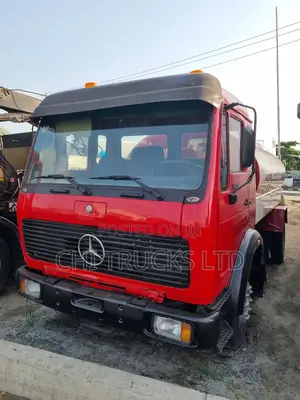 Mercedes Benz 1420 Water Tanker Truck