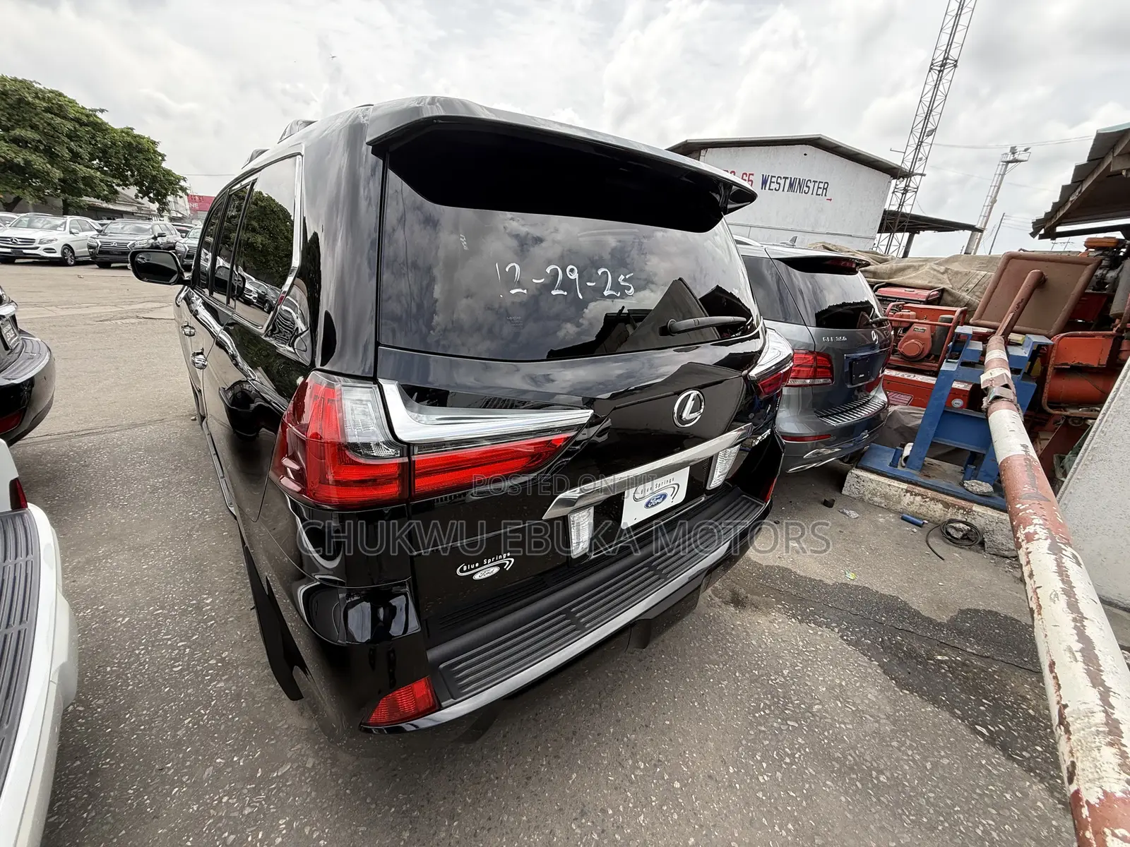 Lexus LX 570 AWD 2017 Black