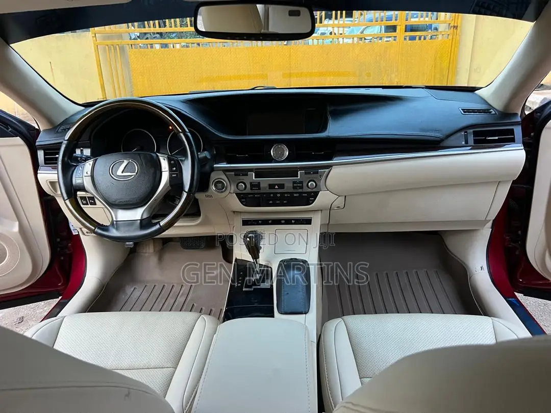 Lexus ES 2014 Red