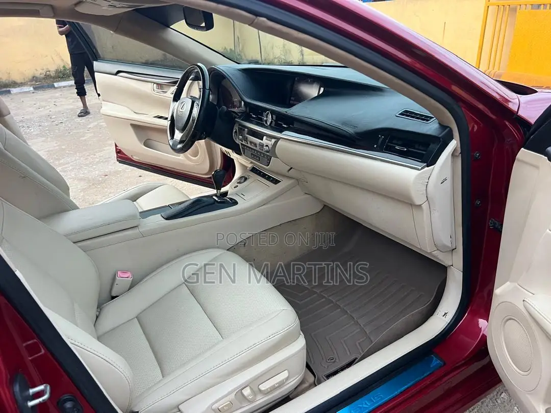 Lexus ES 2014 Red