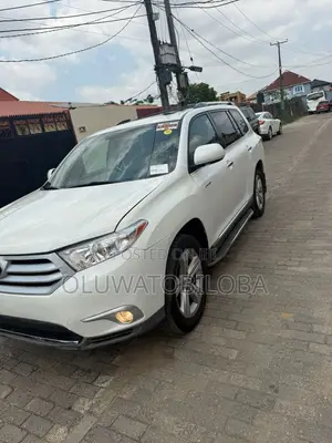 Toyota Highlander Limited 3.5l 4WD 2013 White