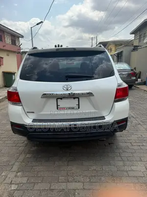 Toyota Highlander Limited 3.5l 4WD 2013 White