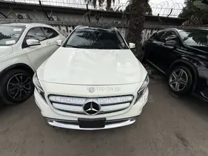 Mercedes-Benz GLA-Class GLA250 4MATIC 4dr SUV AWD (2.0L 4cyl Turbo 7AM)