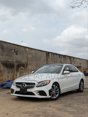 Mercedes-Benz C300 2015 Off white