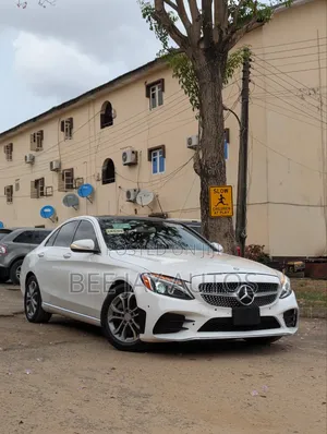 Mercedes-Benz C300 2015 Off white
