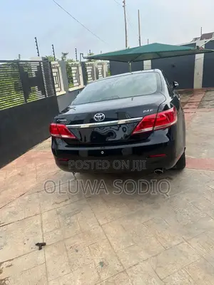 Toyota Camry Base 4dr Sedan (2.5L 4cyl 6M) 2010 Black
