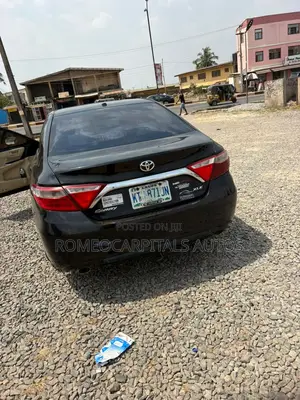 Toyota Camry XLE 4dr Sedan (3.5L 6cyl 6A) 2015 Black