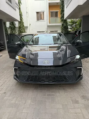 Toyota Camry XSE 2025 Gray