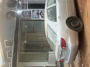 Office Frontier/ Partition With Silver Accesories