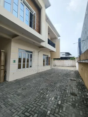 4bdrm Duplex in Oral Estate, Ikota for rent