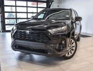 Toyota RAV4 2021 Black