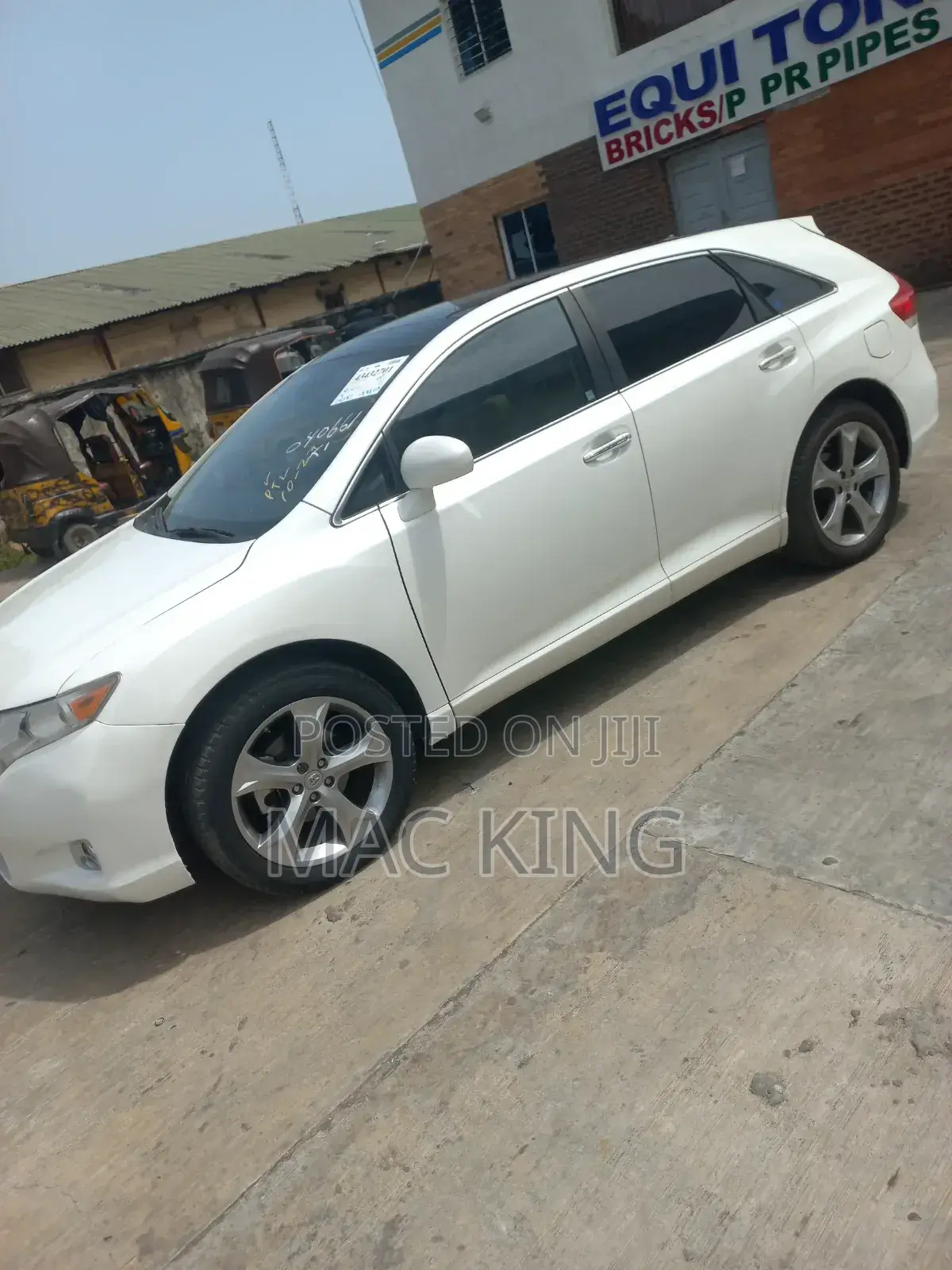 Toyota Venza 2011 White