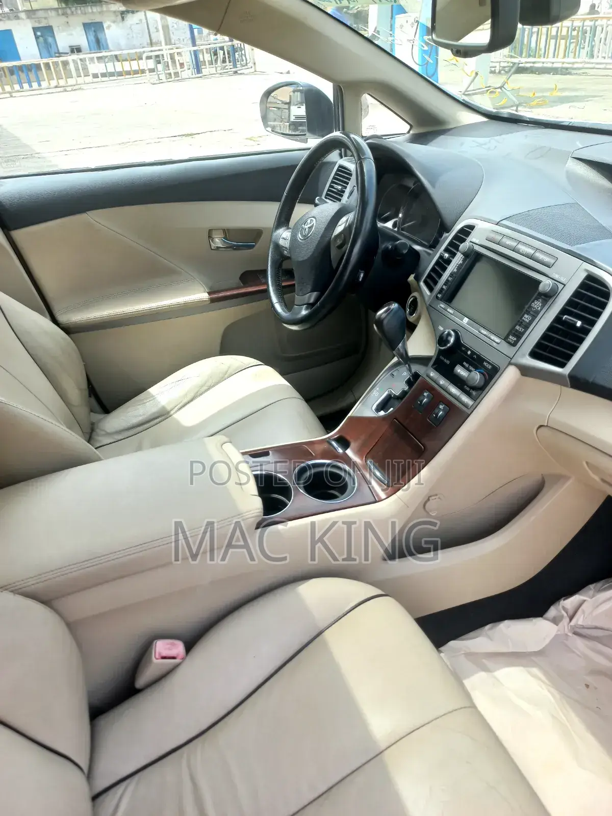 Toyota Venza 2011 White