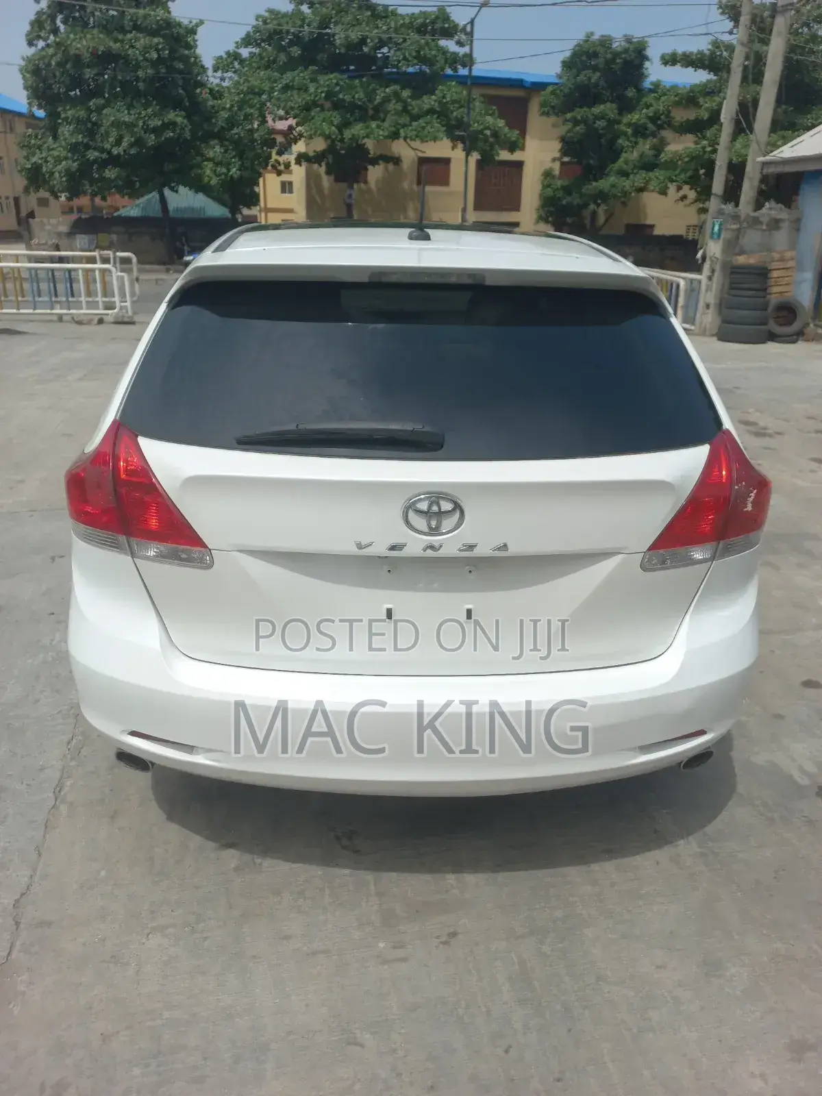 Toyota Venza 2011 White