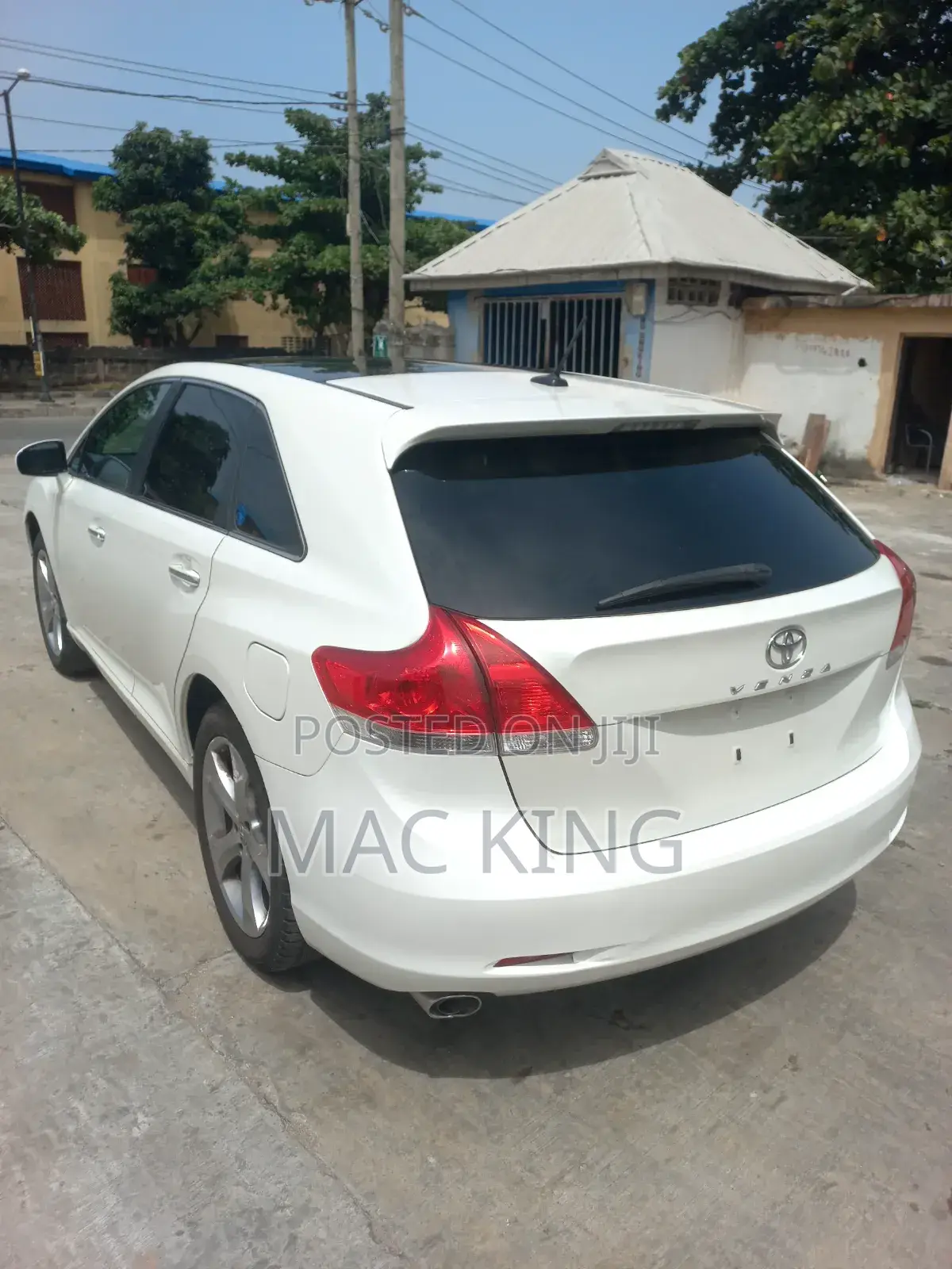 Toyota Venza 2011 White