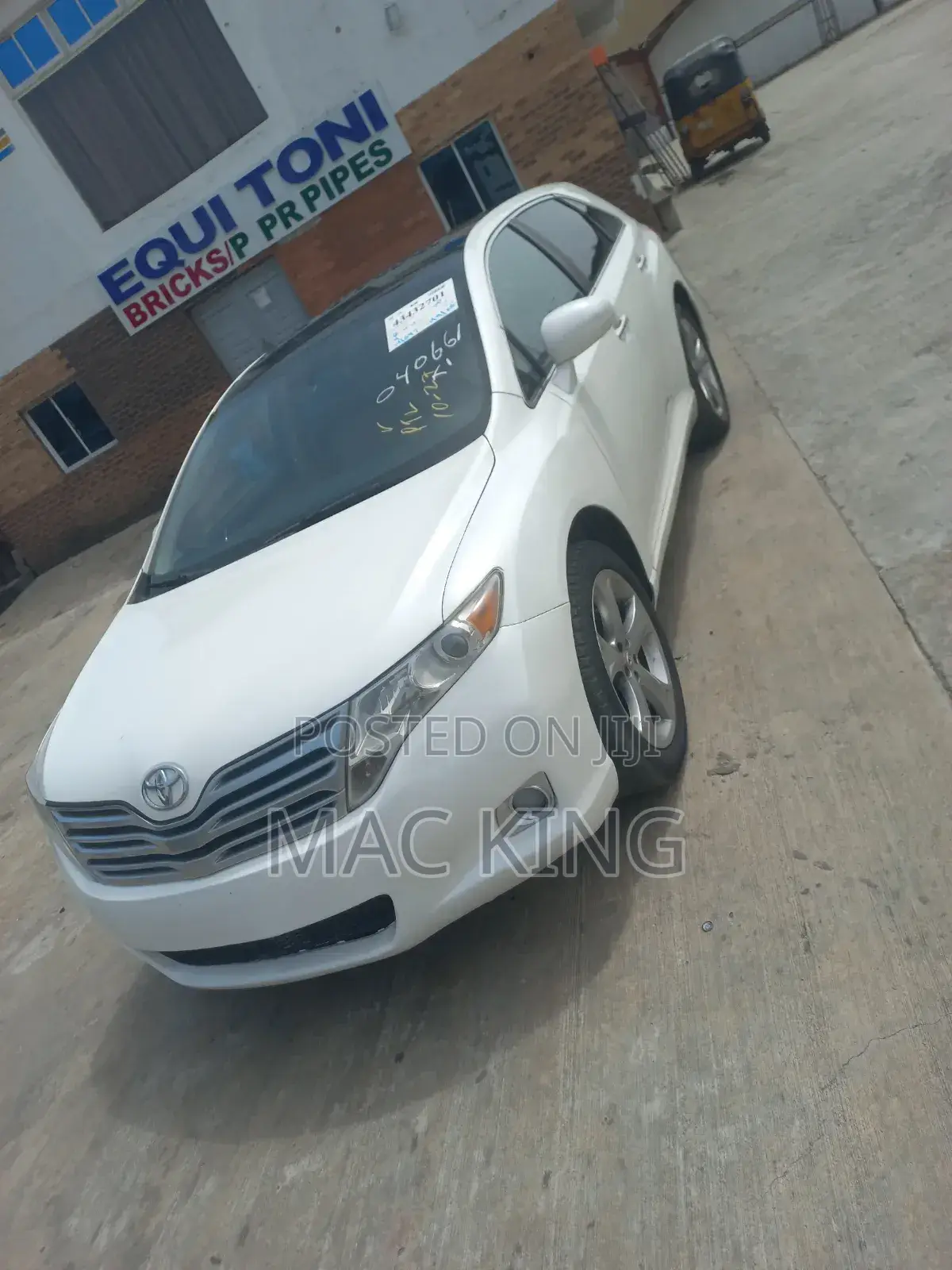 Toyota Venza 2011 White