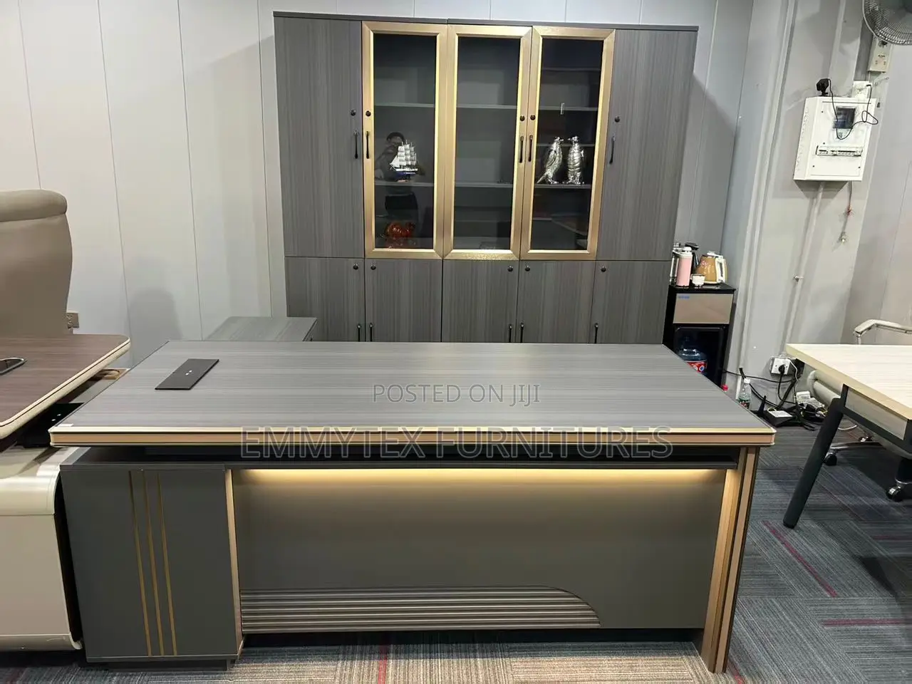 Standard 1.6 Office Table