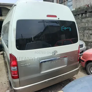 Toyota HiAce 2008 White