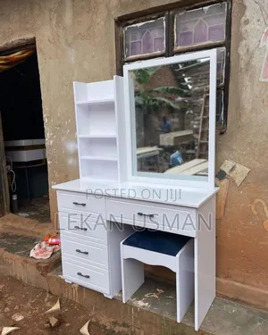 Dressing Mirror Is Available at Affordable Prices