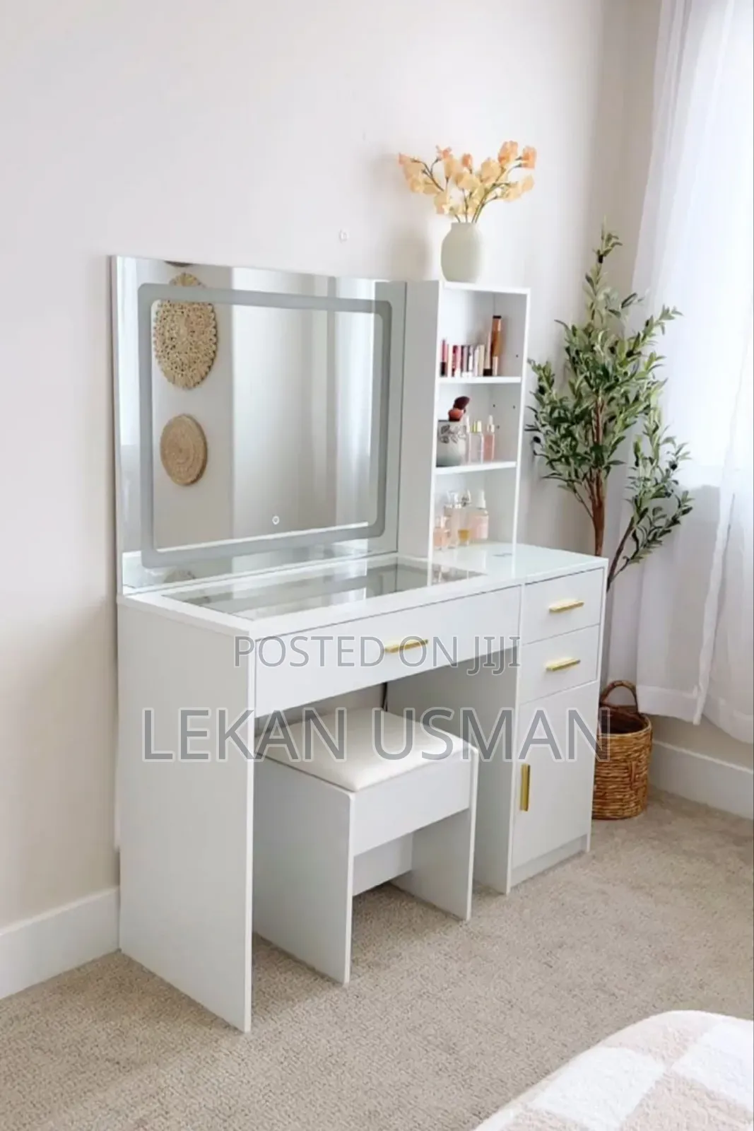 Dressing Mirror Is Available at Affordable Prices