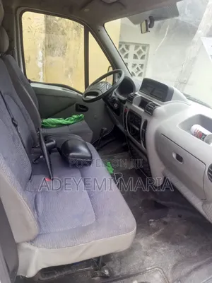 Nissan Caravan (Urvan) 2022 White