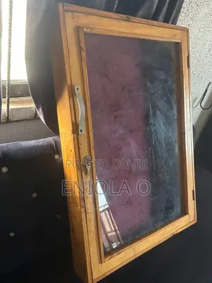 Jewelry Display for Sellers