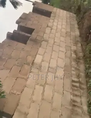 3bdrm House in Omu Community, Akure for sale