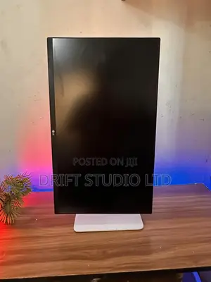 27 Inch Ultrafine Uhd Hdr10 Ips Monitor